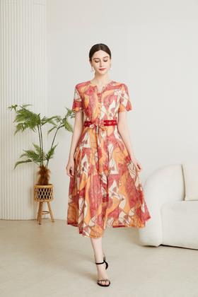 HJ1S88_赪霞色_A 字摆连衣裙_夏季_精致小 V 领短袖收腰系带红色 A 字大摆长裙_高级女装_BERNIEELEN 伯妮斯茵