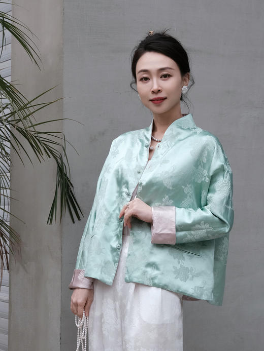 微瑕秒杀 |盛唐牡丹 |梅兰竹菊冠乐绉蝶恋花双面穿外套[特价品](特殊商品不退不换) 商品图3