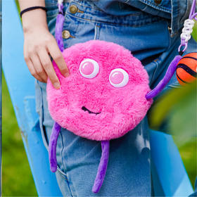 咔哒心系列毛绒斜挎包