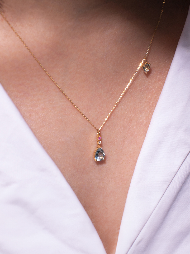 LUCINE 18k金天然海蓝宝石女项链镶钻吊坠生辰可调节日本彩宝细链