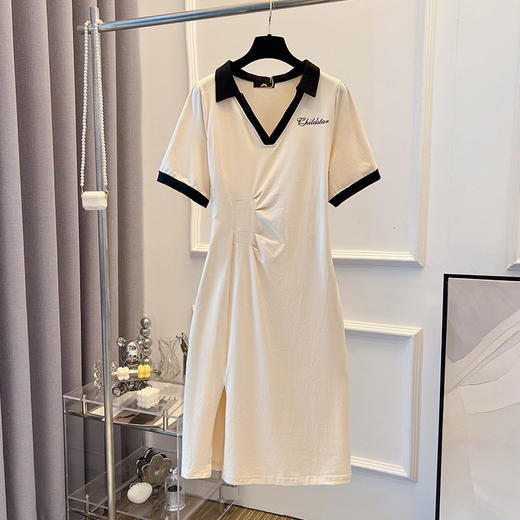 【120-300斤加大码V领连衣裙女】夏季新款 胖mm休闲显瘦开叉中长款T恤连衣裙 商品图5