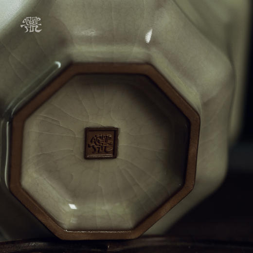 问鼎哥窑八方盅 商品图4