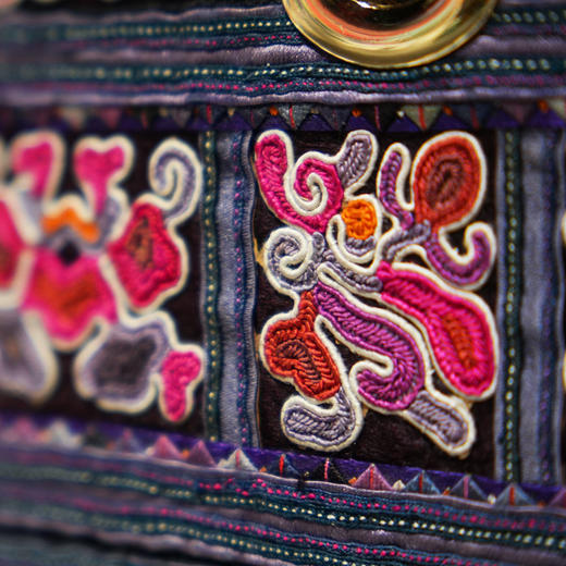 深山集市·蓝色盘线绣方形包HY05030135 商品图3