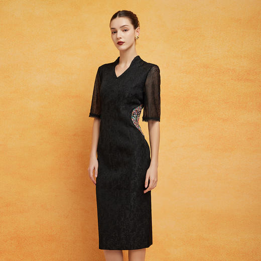 PF8F8斯尔丽24新款改良国风绣花拼接蕾丝袖修身版OL气质连衣裙 商品图2