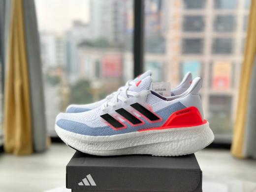 点此购买 阿迪Ultra Boost Light 10代爆米花轻弹系列男女款缓震慢跑鞋 98 290094 商品图7