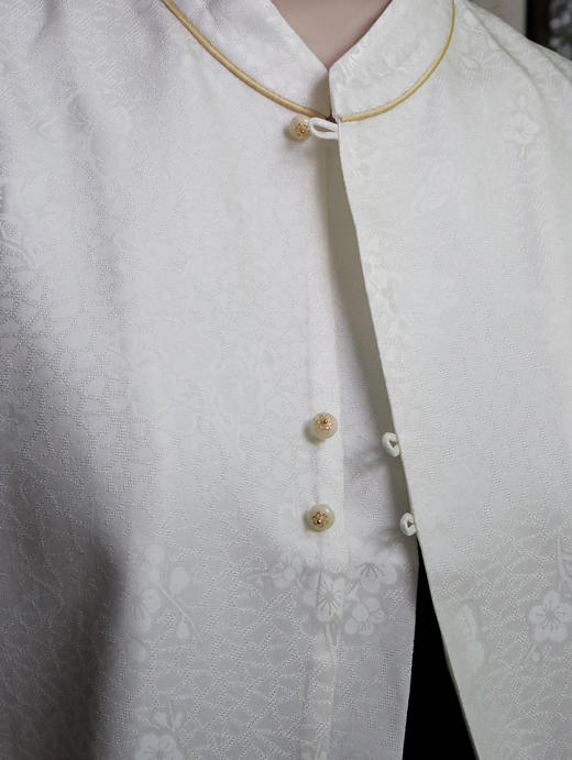 盛唐婧 |真丝花罗芳蝶对襟马甲-白色 商品图8