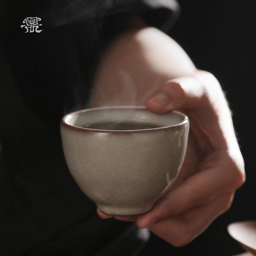 问鼎哥窑致巧款韶秀杯 商品图1