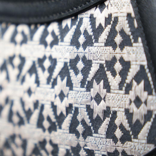 深山集市·数纱绣黑色链条包 商品图2