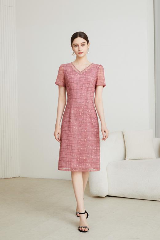 HJ1S90_十样锦 / 栗壳色_连衣裙_四季_气质优雅 V 领蕾丝提花收腰显瘦百搭连衣裙_高级女装_BERNIEELEN 伯妮斯茵 商品图1