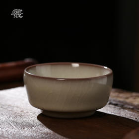 问鼎哥窑致巧款精工云潭杯