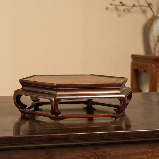 二十世纪 红木彭牙鼓腿带拖泥六角器座 商品图4