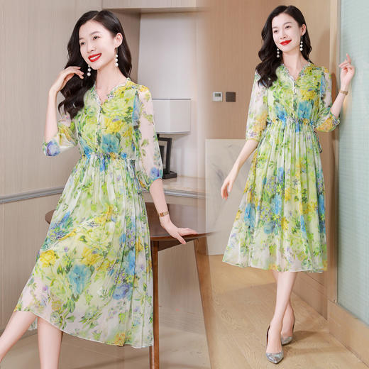 ASE重磅真丝2024夏季新款海边仙气风碎花调节腰九分袖V领真丝连衣裙 商品图3
