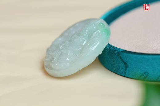 天然翡翠【黄财神】吊坠  配精美挂绳 商品图7