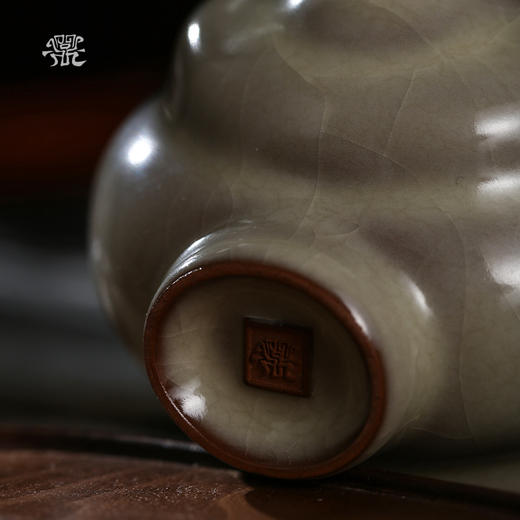 问鼎哥窑致巧款蔷薇杯 商品图4