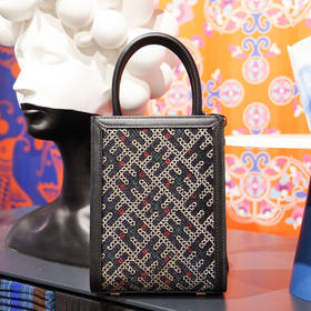 深山集市·锡绣竖版小包黑色HY05030134