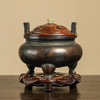 清 铜方耳三足鼎式炉（红木盖座） 商品缩略图0