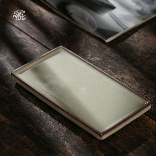 问鼎哥窑致巧款海平壶承 商品图0