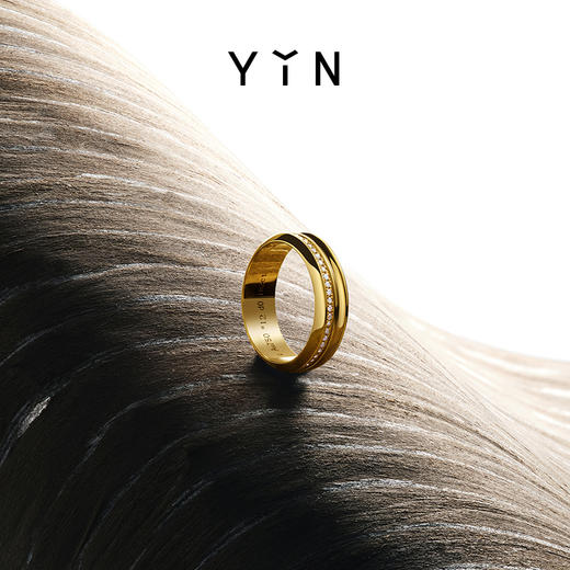 「屹」山棱戒指 - 三重钻石 商品图2