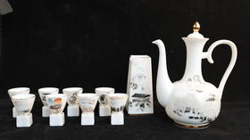 齐白石山水十二条屏酒具套装