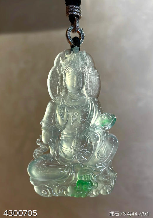 玻璃种飘翠菩萨吊坠【4300705】具体价格微信咨询 商品图0