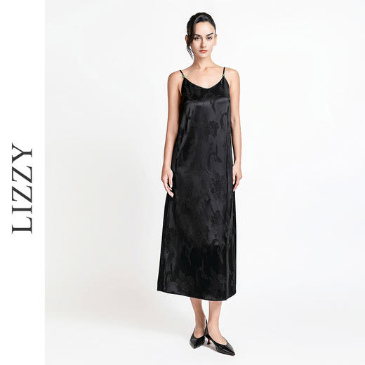 LIZZY2024国风新中式U领廓版型优雅提花缎玉石珠吊带连衣裙7942 商品图1
