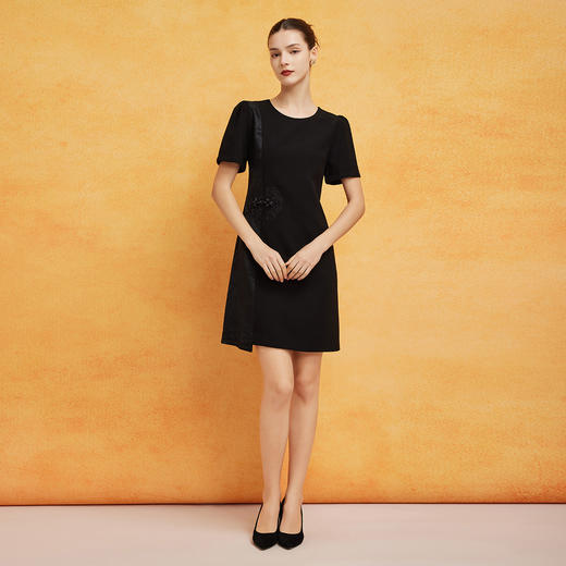 PF8K2斯尔丽2024新款拼接款提花绣花轻国风圆领收腰放摆减龄时尚连衣裙 商品图3