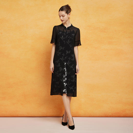 PF8J3斯尔丽2024新款改良版宽松飘逸雪纺薄透配印花内搭两件套连衣裙 商品图3