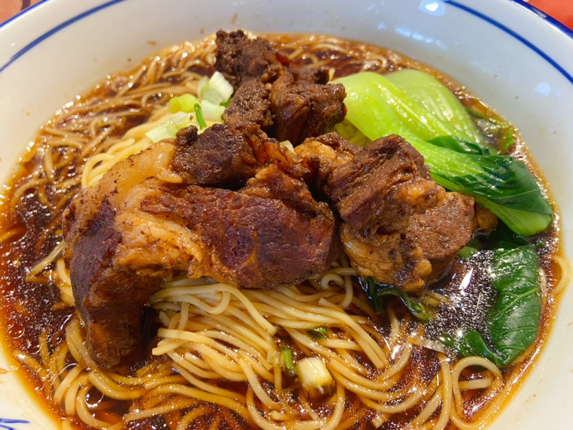 招牌竹升面 /大块吃肉才爽口！