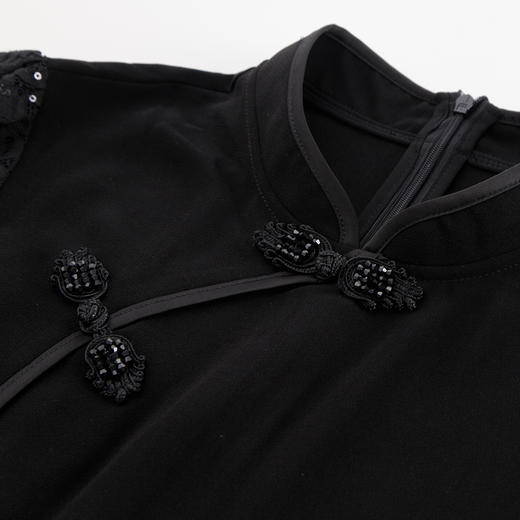 PF8H7斯尔丽2024新款改良国风拼接蕾丝收腰修身放摆连衣裙敬酒盘扣 商品图4