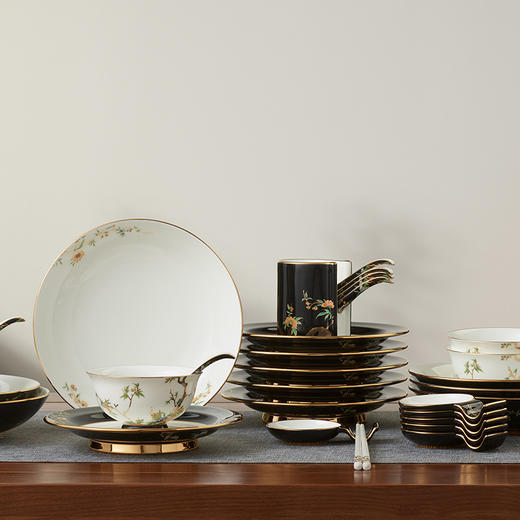 永丰源 石榴家园44头91头餐具套装 轻奢碗碟餐具家用 送礼佳品 商品图3