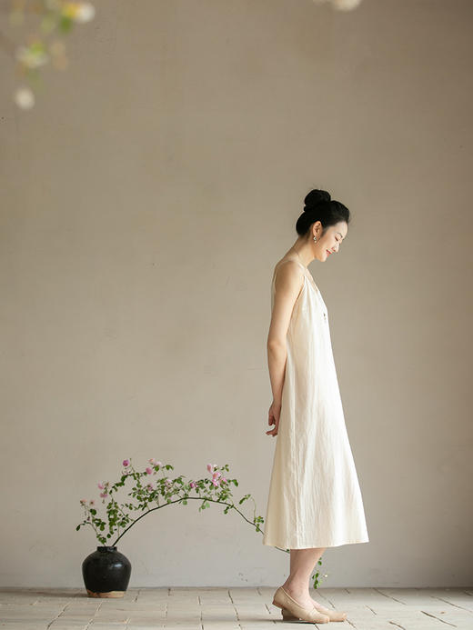 牧衣游原创 净色棉吊带裙百搭 限量福利款 歆一【不支持会员折】 商品图1