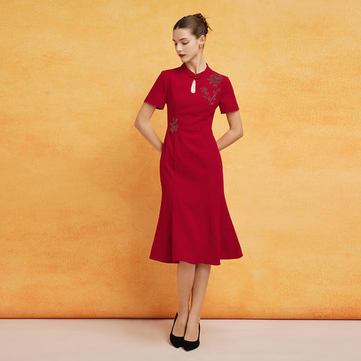 PF8J6斯尔丽2024新款商场同款改良旗袍收腰A摆重工宴会礼服连衣裙 商品图3