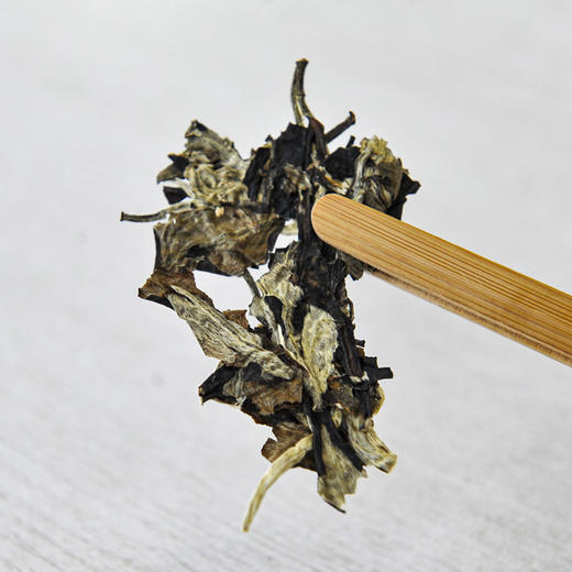 沧元玉露 紧压白茶 云南大叶种 商品图2