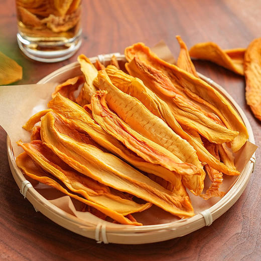 不加糖的「手工芒果干」 配料鲜芒果「一方云拾」新品！当季自然熟品种！拒绝糖精、香精、色素、防腐剂！大大块厚切果干！酸甜软糯有嚼劲！芒果脑袋小心炫上瘾 商品图0