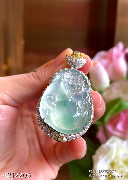 玻璃种木那飘翠财神吊坠【4312205】具体价格微信咨询 商品图1
