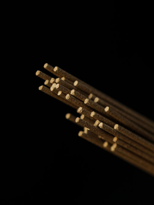 【青山特惠】禅意生活 艾草线香 20g （内含简易香插）（不能用券） 商品图6