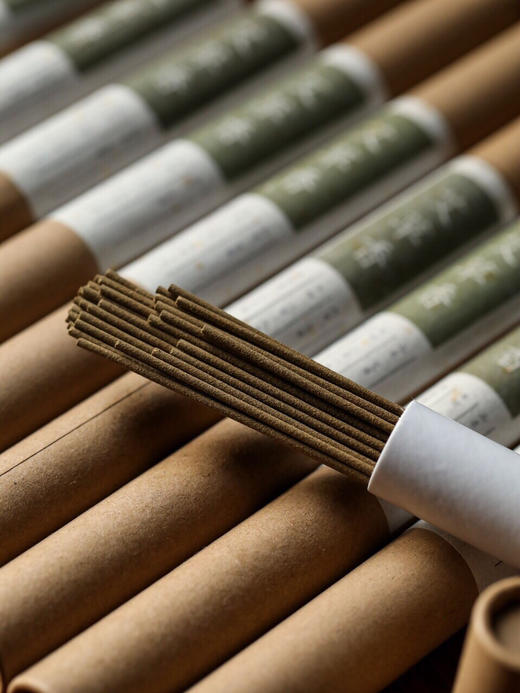 【青山特惠】禅意生活 艾草线香 20g （内含简易香插）（不能用券） 商品图2