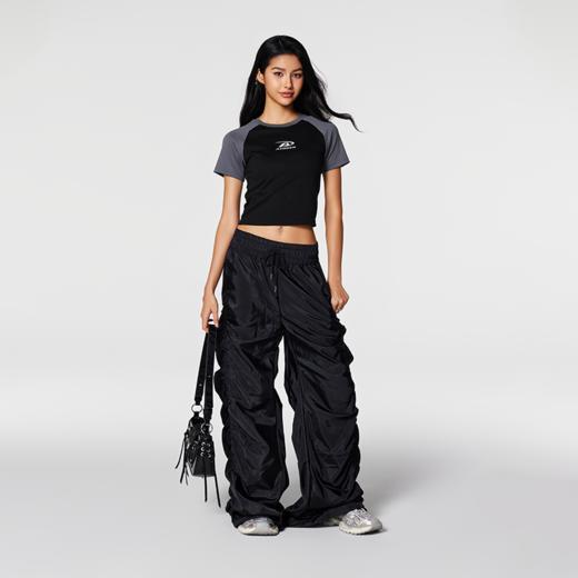 【Achock官方店】潮牌撞色拼接插肩袖短袖高街辣妹露脐短款T恤女 商品图3