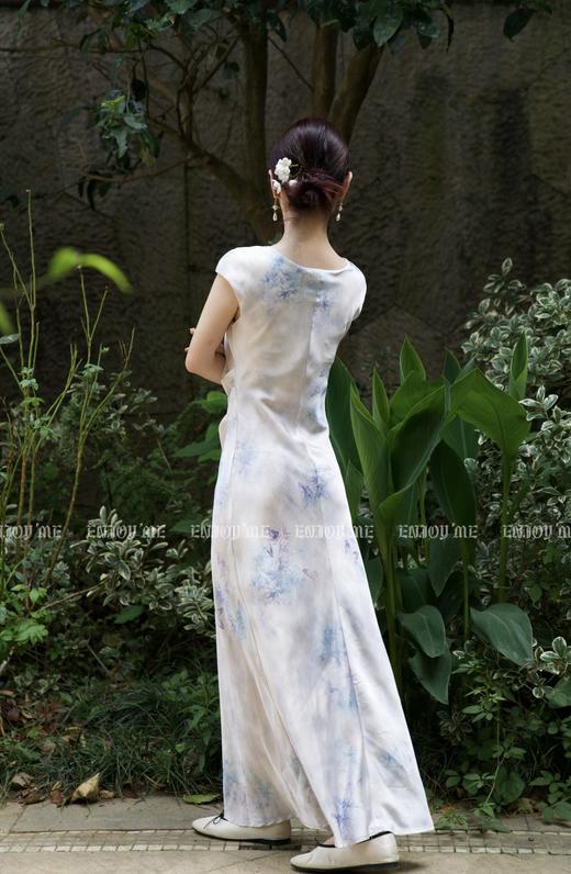 【门店同款】ENJOY夏季云敛-步步“升”花褶皱旗袍 158044599 商品图1