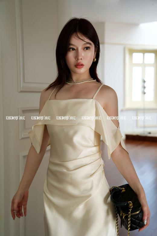 【门店同款】ENJOY夏季智性-法式一字肩连衣裙 157944667 商品图8