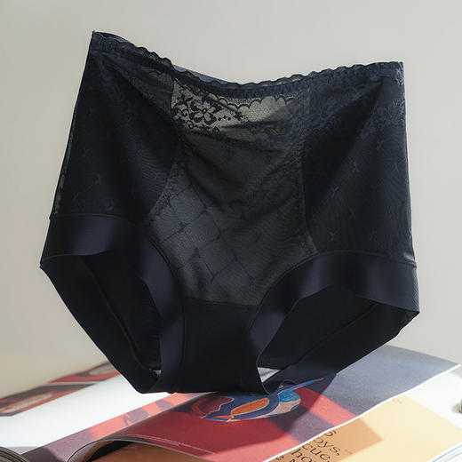 【蕾丝60支莫代尔内裤】优雅的颜色舒心的选择 温柔别致俏丽出色 让简洁清新成为生活里的元素 商品图4