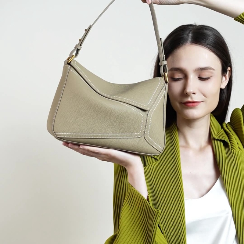 时尚实用头层牛皮单肩腋下包斜挎包
