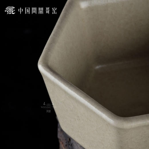 问鼎哥窑传世款六角杯 商品图2