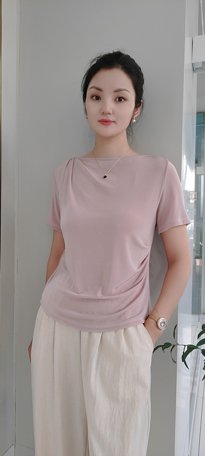 486680黑 粉 灰 进口三LING重磅三醋酸高弹力时尚气质款弹力针织上衣