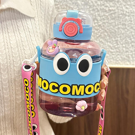 【一起  "快乐 "哈水！大眼萌趣饮用杯】健康安全材质，高颜值可背可拎，780ML大容量，多重锁水密封不漏，大容量顿顿大肚杯，儿童萌趣吸管杯L 商品图6