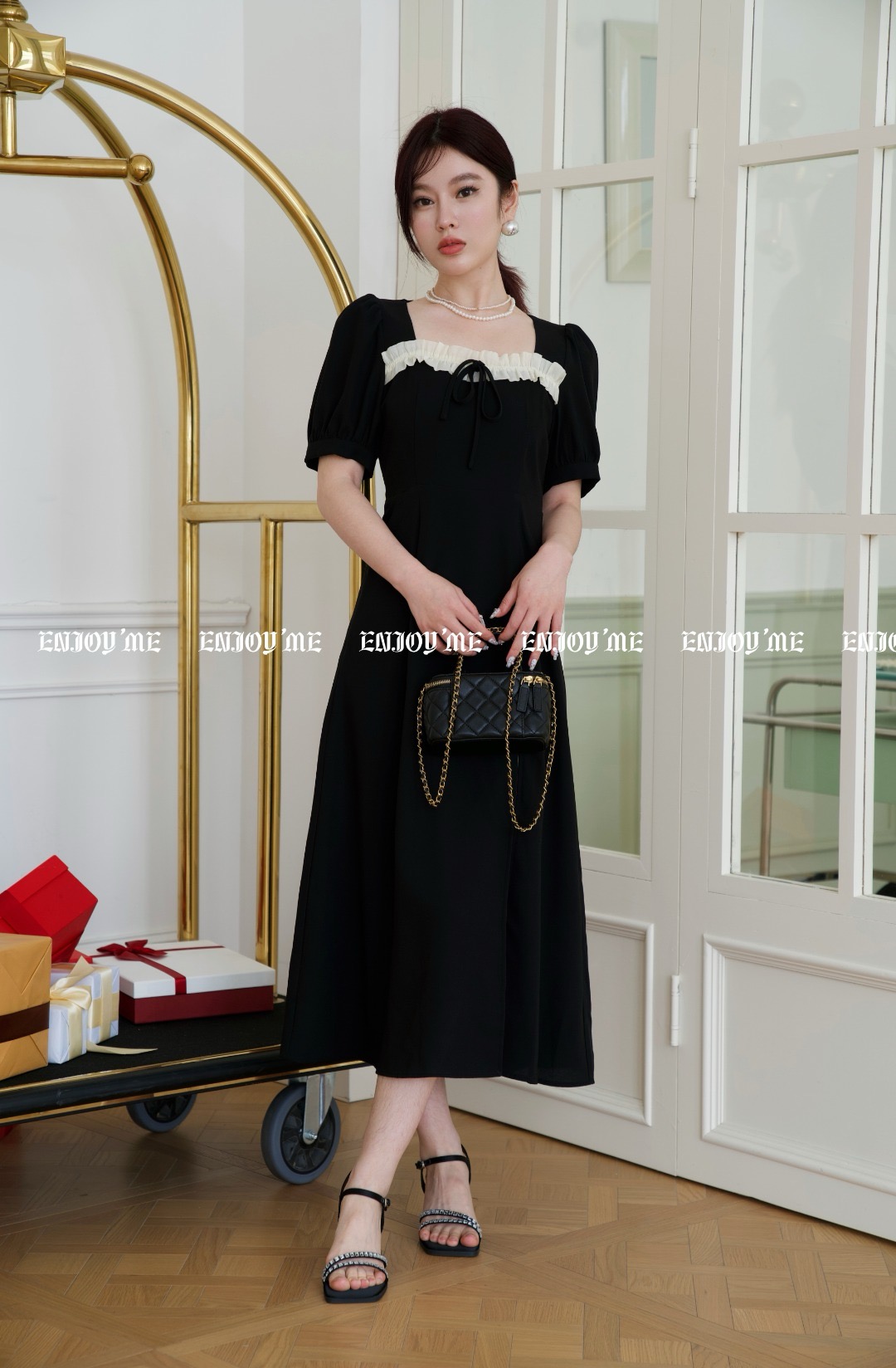 【门店同款】ENJOY夏季赫本风方领开叉连衣裙 157844092