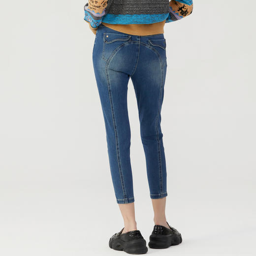 谜底小脚牛仔裤女2022冬装新款修身显瘦配靴子铅笔裤子224MK1637 商品图2