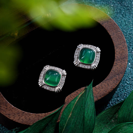 子佩集S925银玉髓【晴光】耳钉【ED020970】纯银绿玉髓2405 商品图0