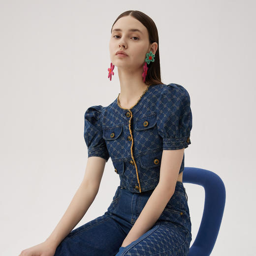 谜底短款上衣短袖女2024夏款复古风牛仔提花单排扣外套247MW5019 商品图1