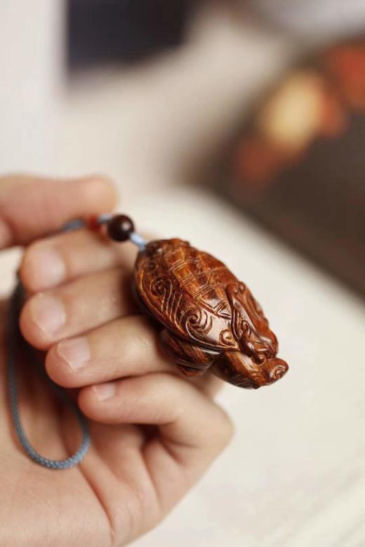 海黄【龙龟】手把件 商品图5